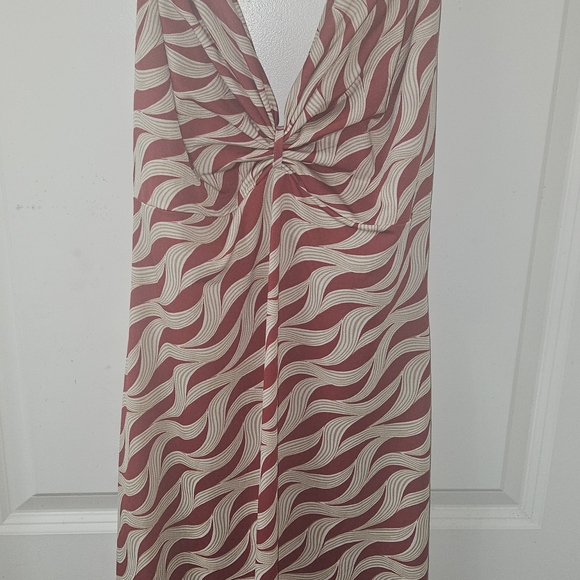 Luly K Dresses & Skirts - Luly K Red and Cream Twist-Front Wave Dress